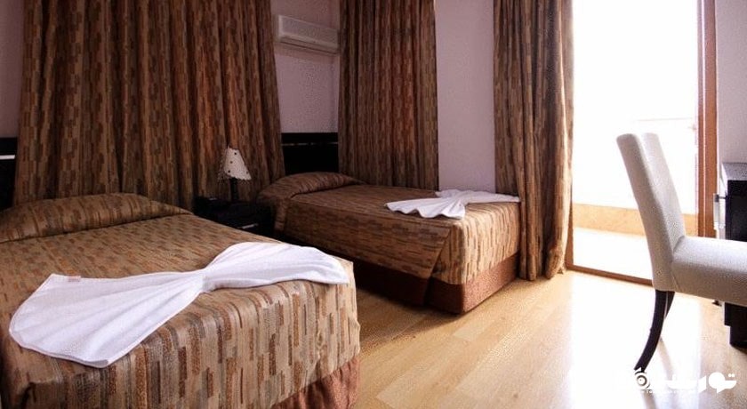 تخت های اتاق دلوکس تریپل